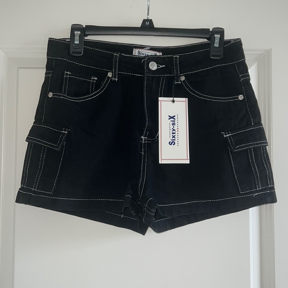 Trendy Black & White Stitched Denim Cargo Shorts 🖤